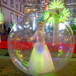 Une danseuse-bulle et des Nymphéas à Haguenau